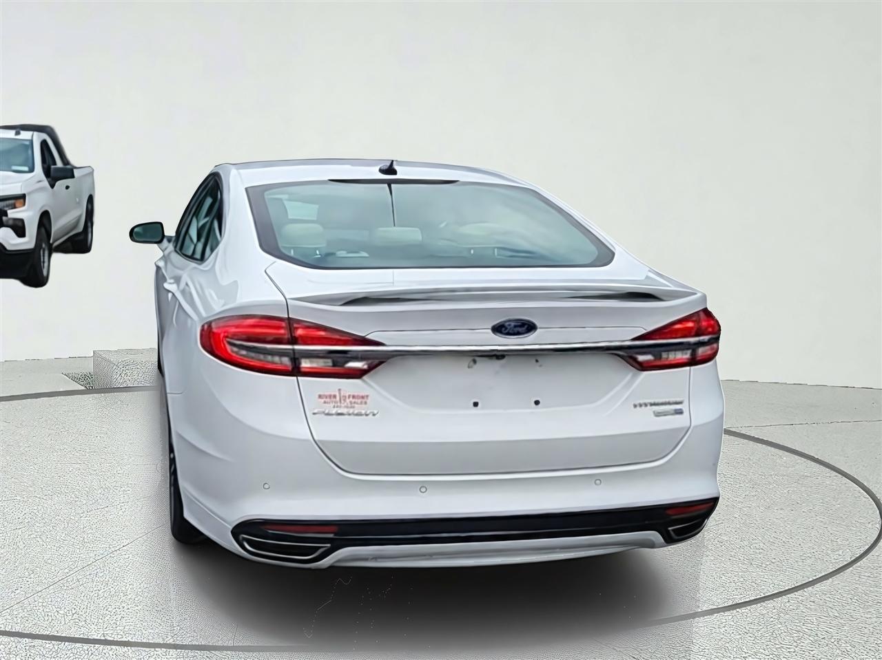 Ford Fusion photo 7