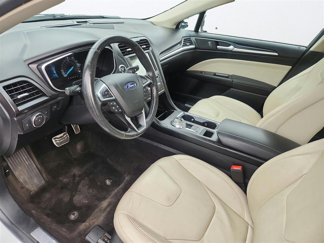 Ford Fusion photo 14