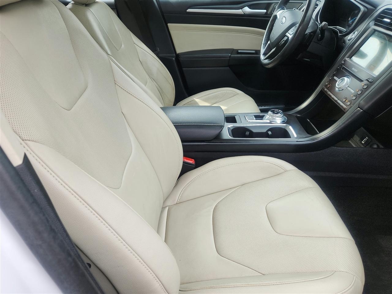 Ford Fusion photo 25