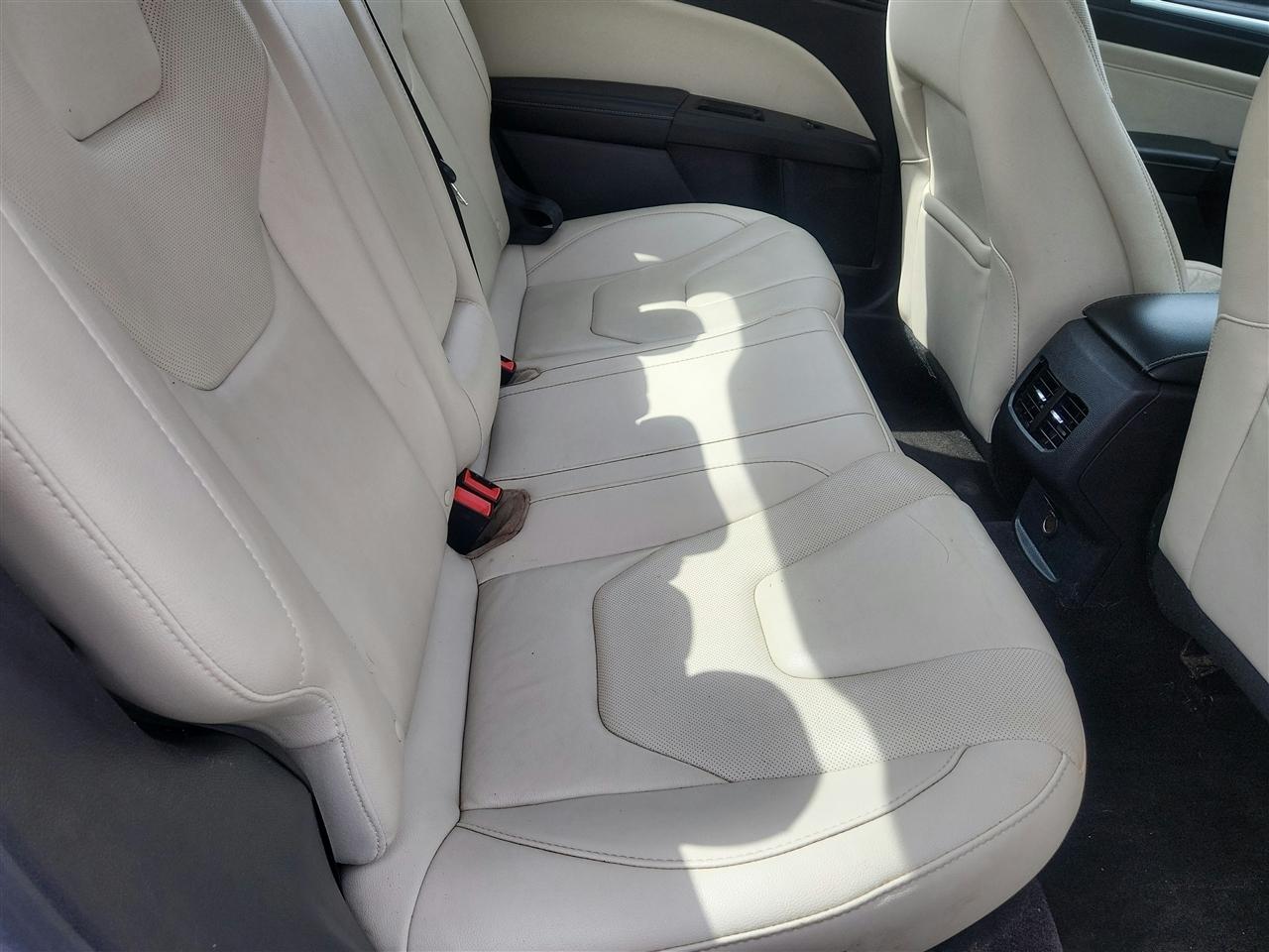 Ford Fusion photo 27