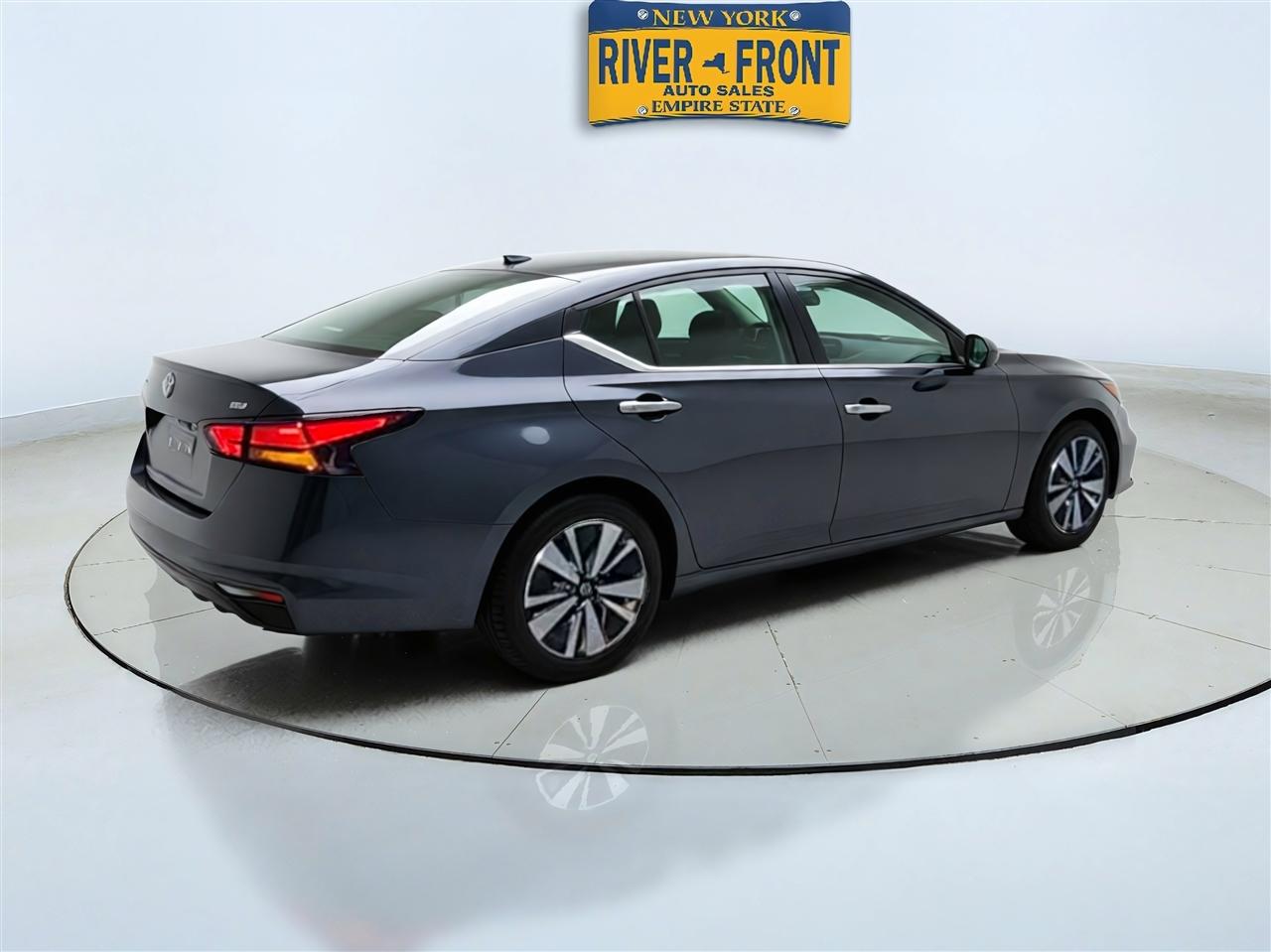 Nissan Altima photo 8