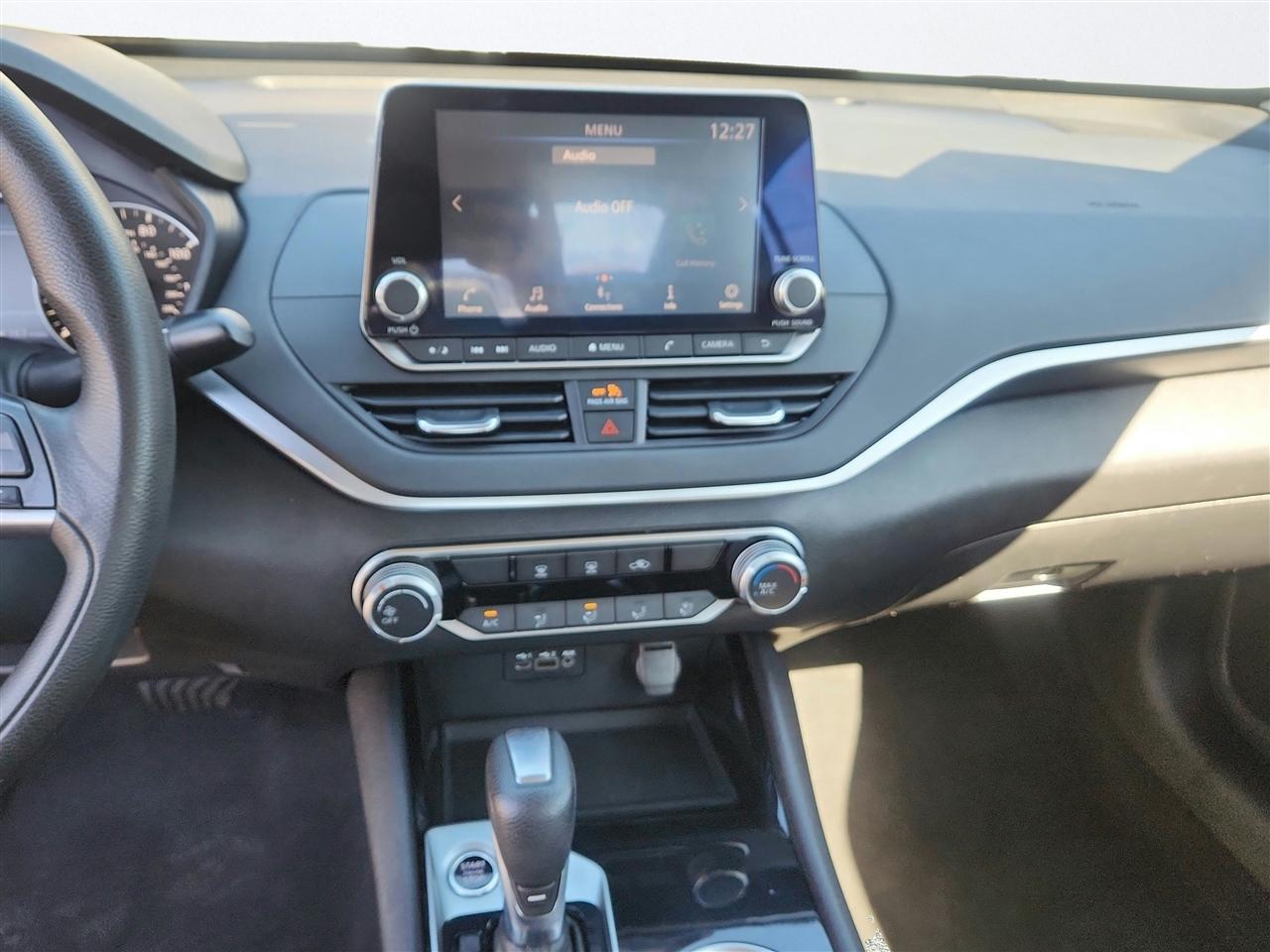 Nissan Altima photo 14