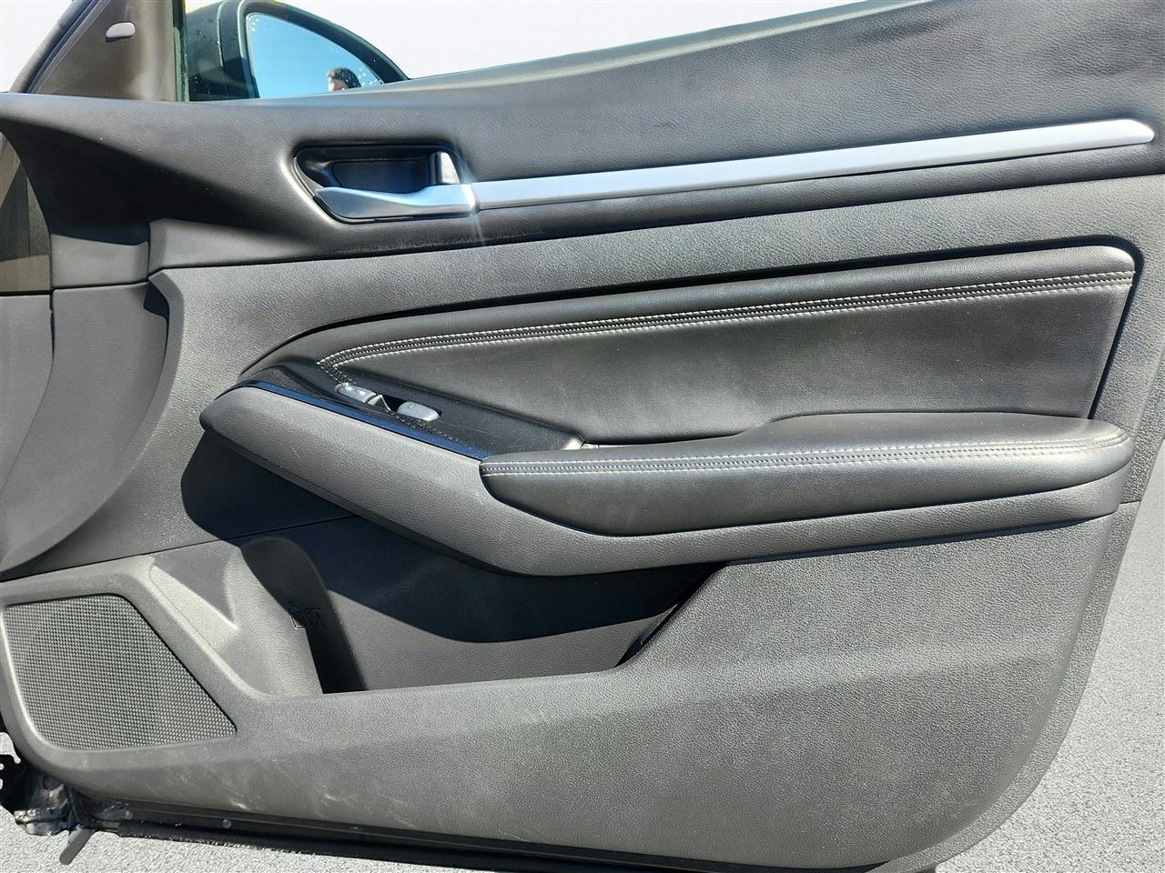 Nissan Altima photo 20