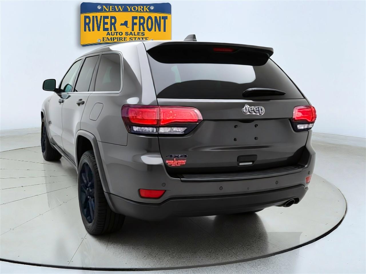 Jeep Grand Cherokee photo 7