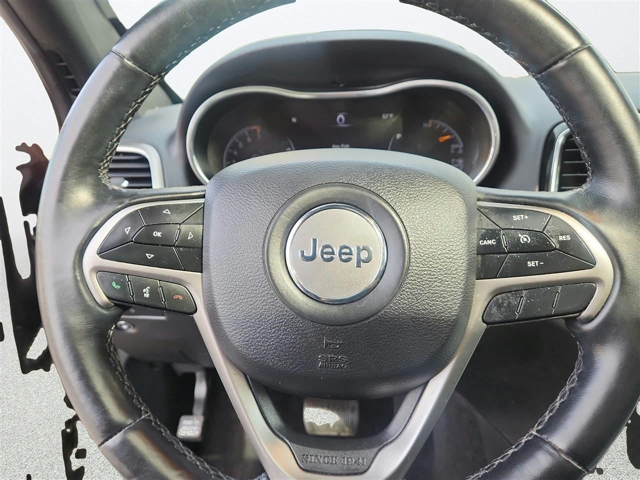 Jeep Grand Cherokee photo 18