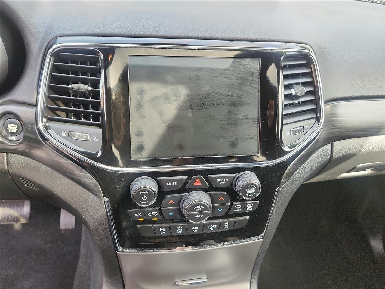 Jeep Grand Cherokee photo 21