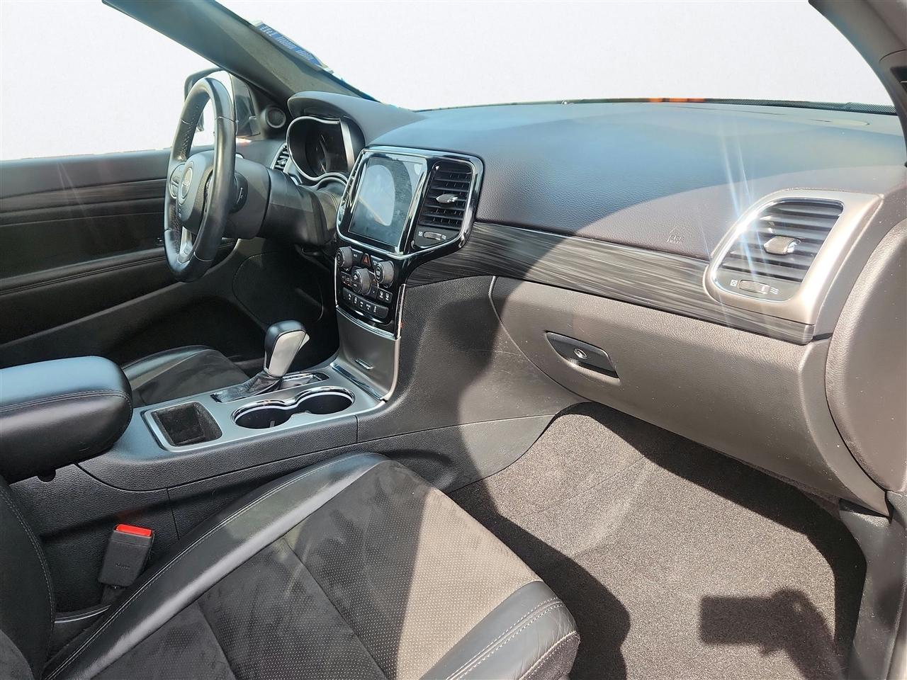 Jeep Grand Cherokee photo 25