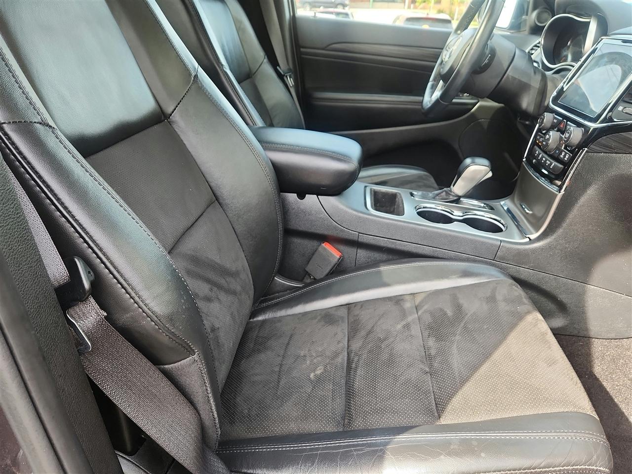 Jeep Grand Cherokee photo 26
