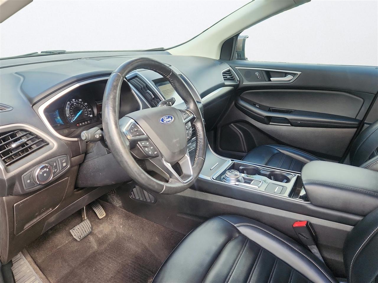 Ford Edge photo 14