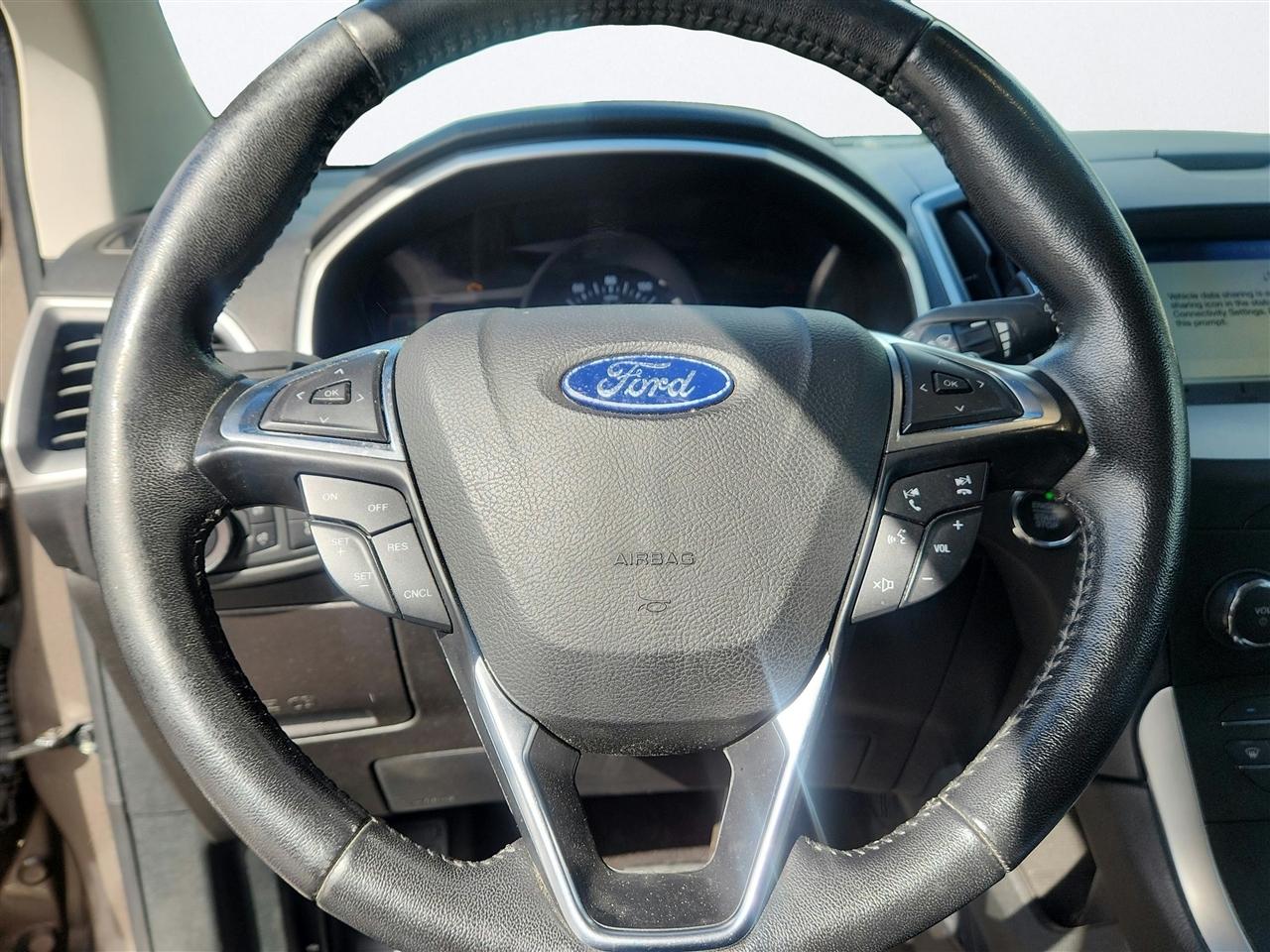 Ford Edge photo 17