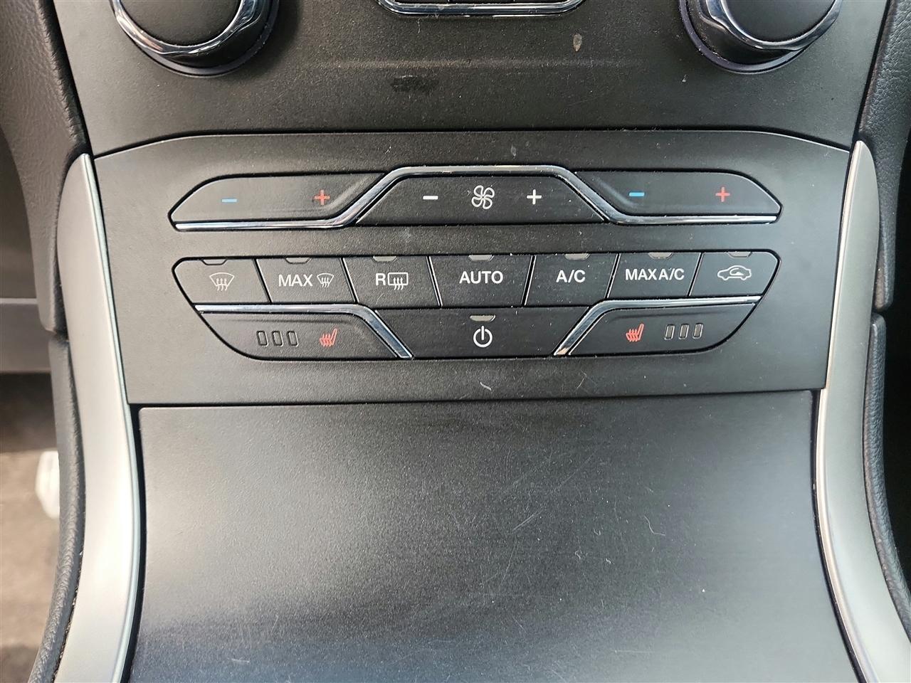 Ford Edge photo 21