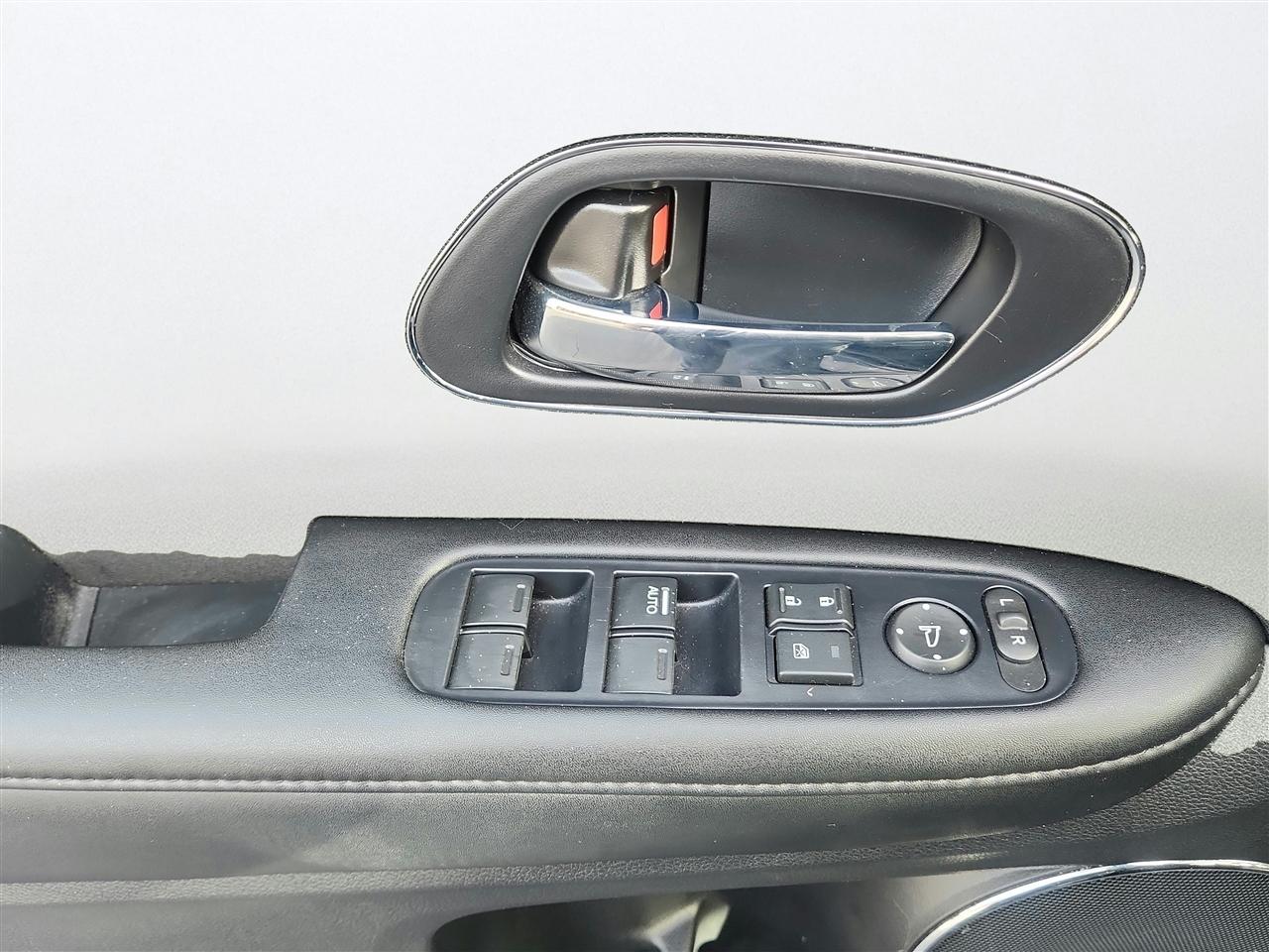 Honda HR-V photo 17