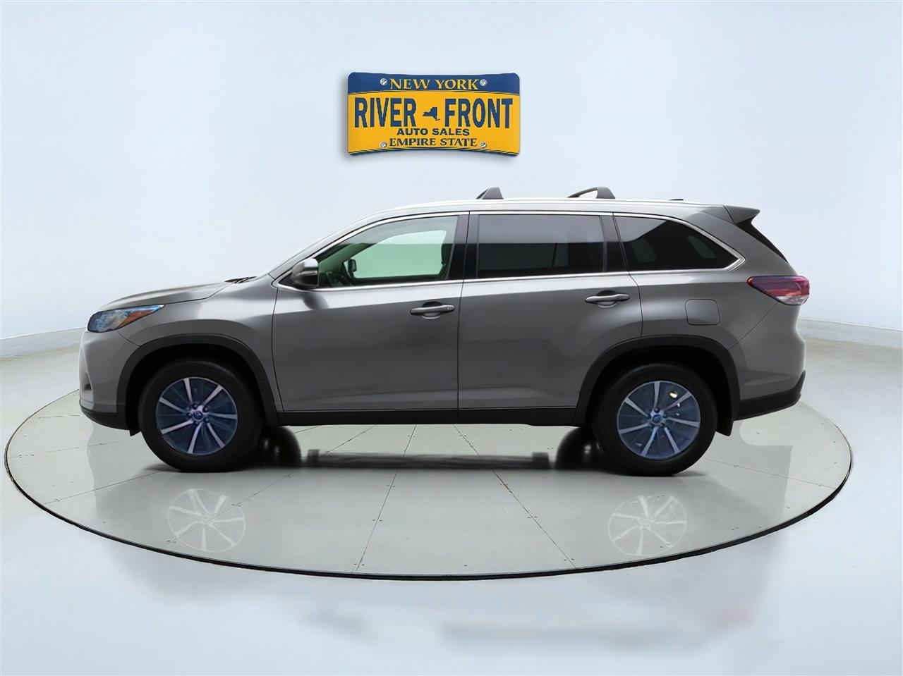 Toyota Highlander photo 5