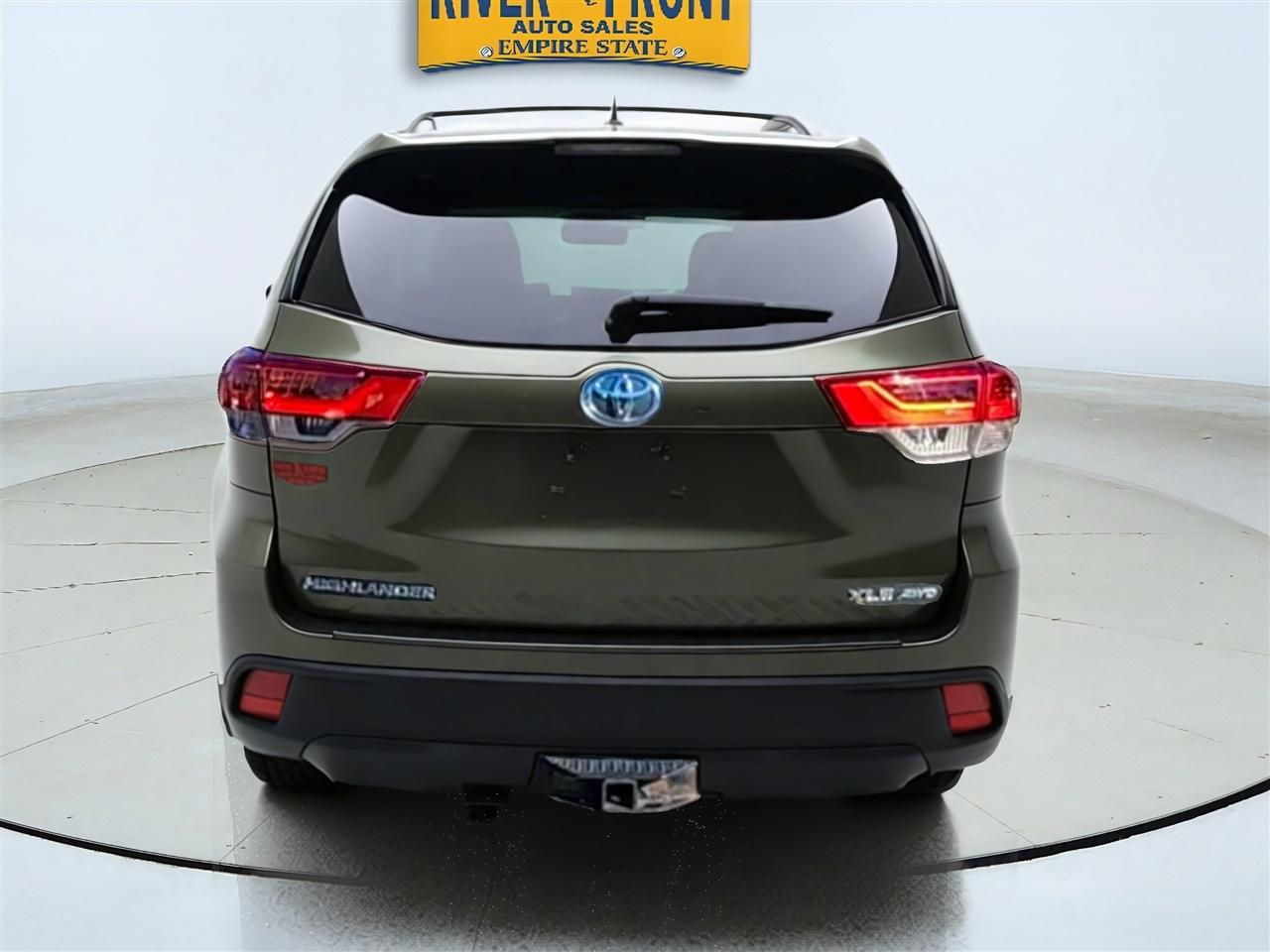 Toyota Highlander photo 7