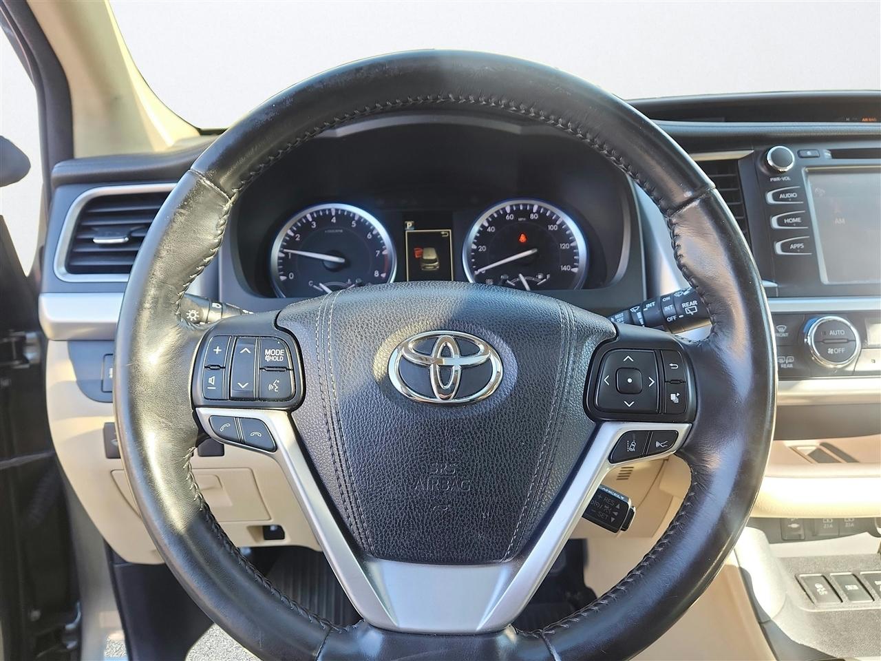 Toyota Highlander photo 17