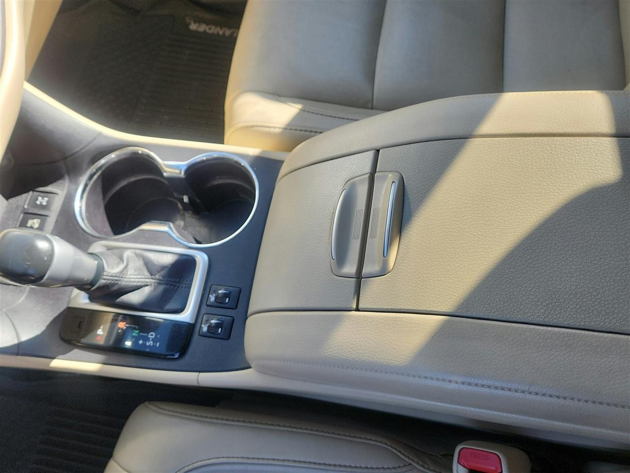 Toyota Highlander photo 18