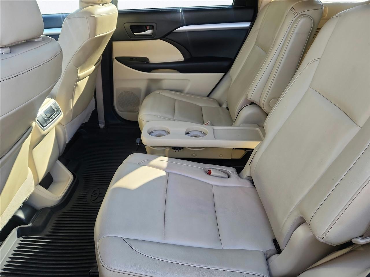 Toyota Highlander photo 23