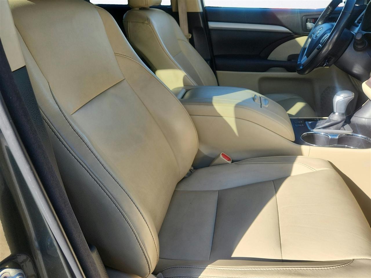 Toyota Highlander photo 26