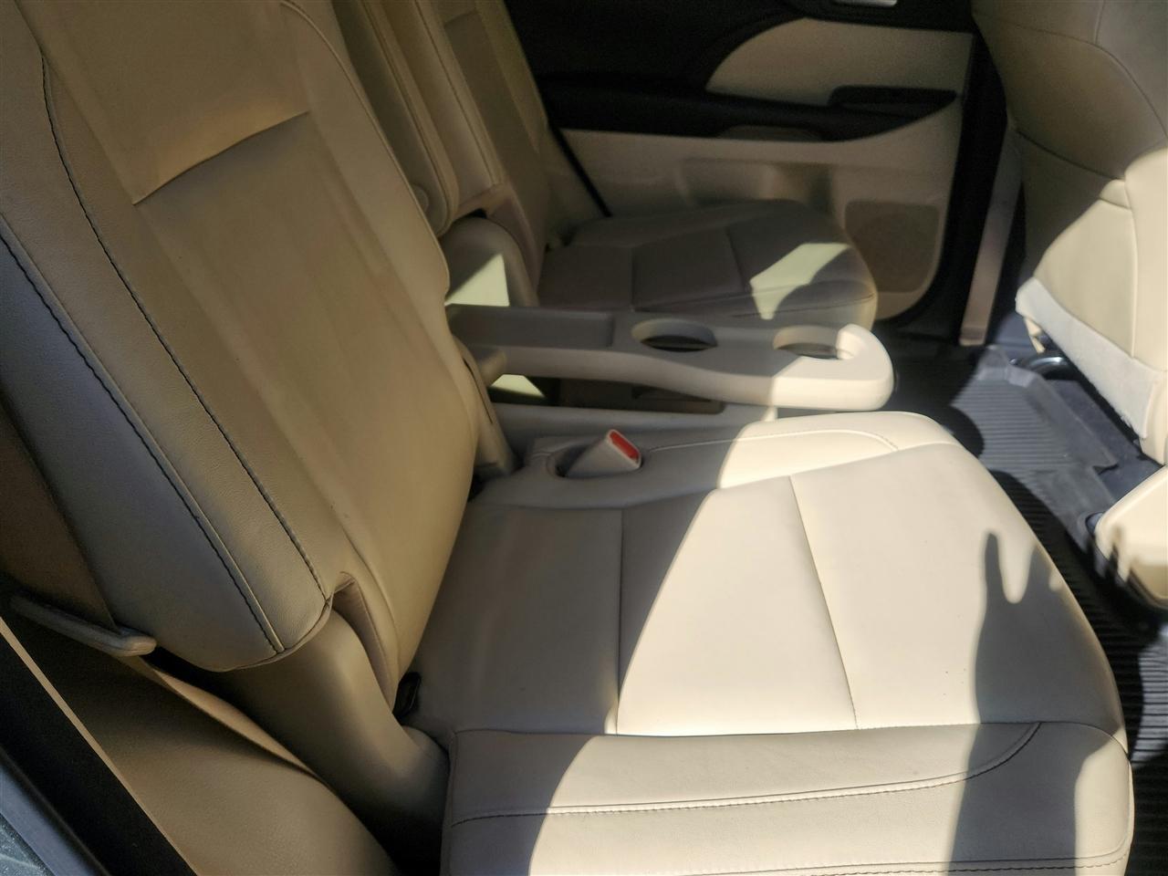 Toyota Highlander photo 28