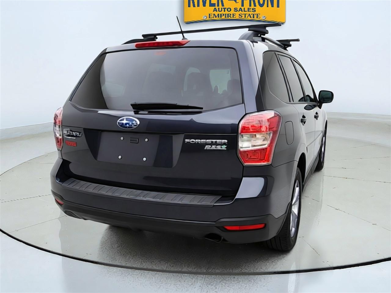 Subaru Forester photo 8