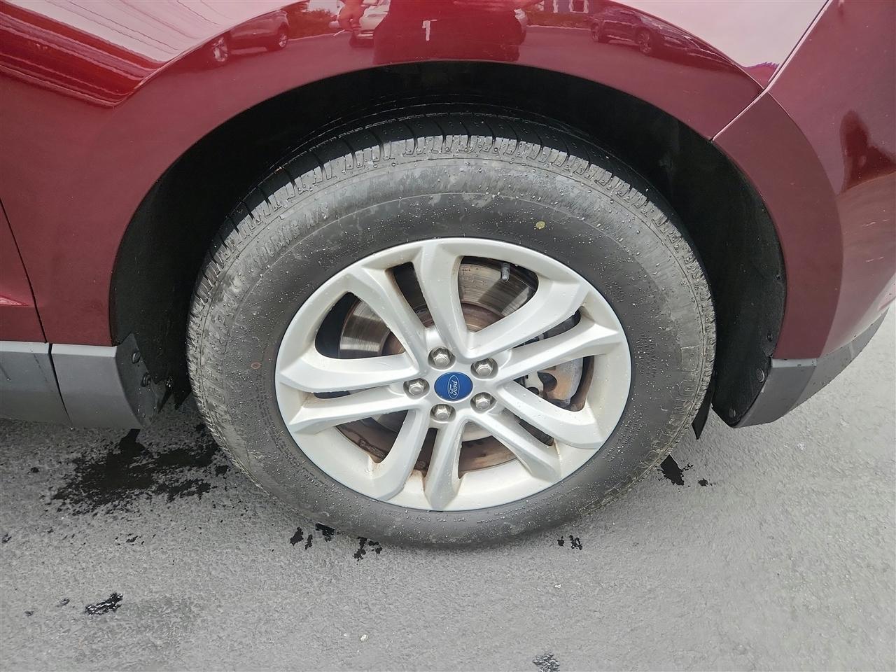 Ford Edge photo 9