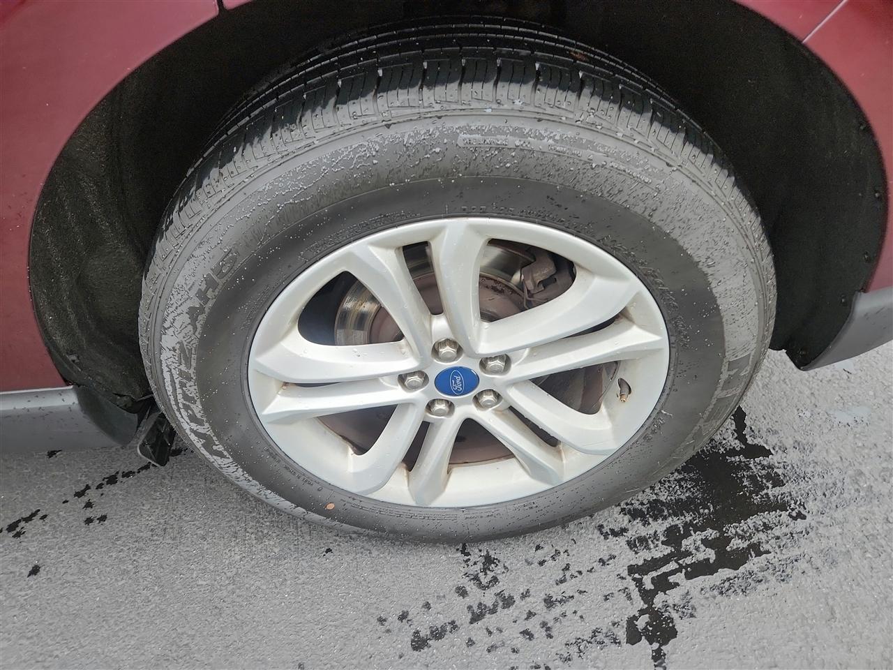 Ford Edge photo 11