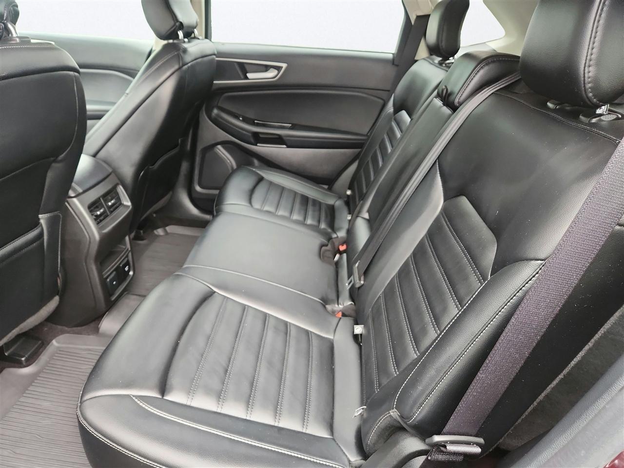 Ford Edge photo 24