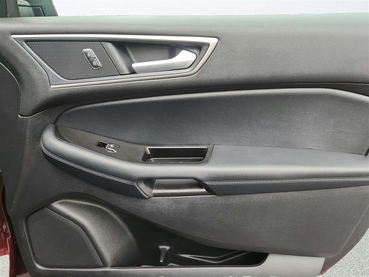 Ford Edge photo 27