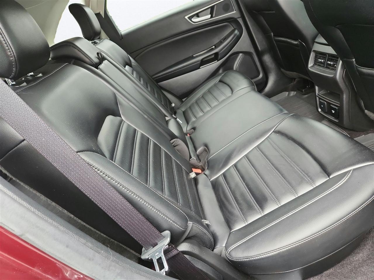 Ford Edge photo 28