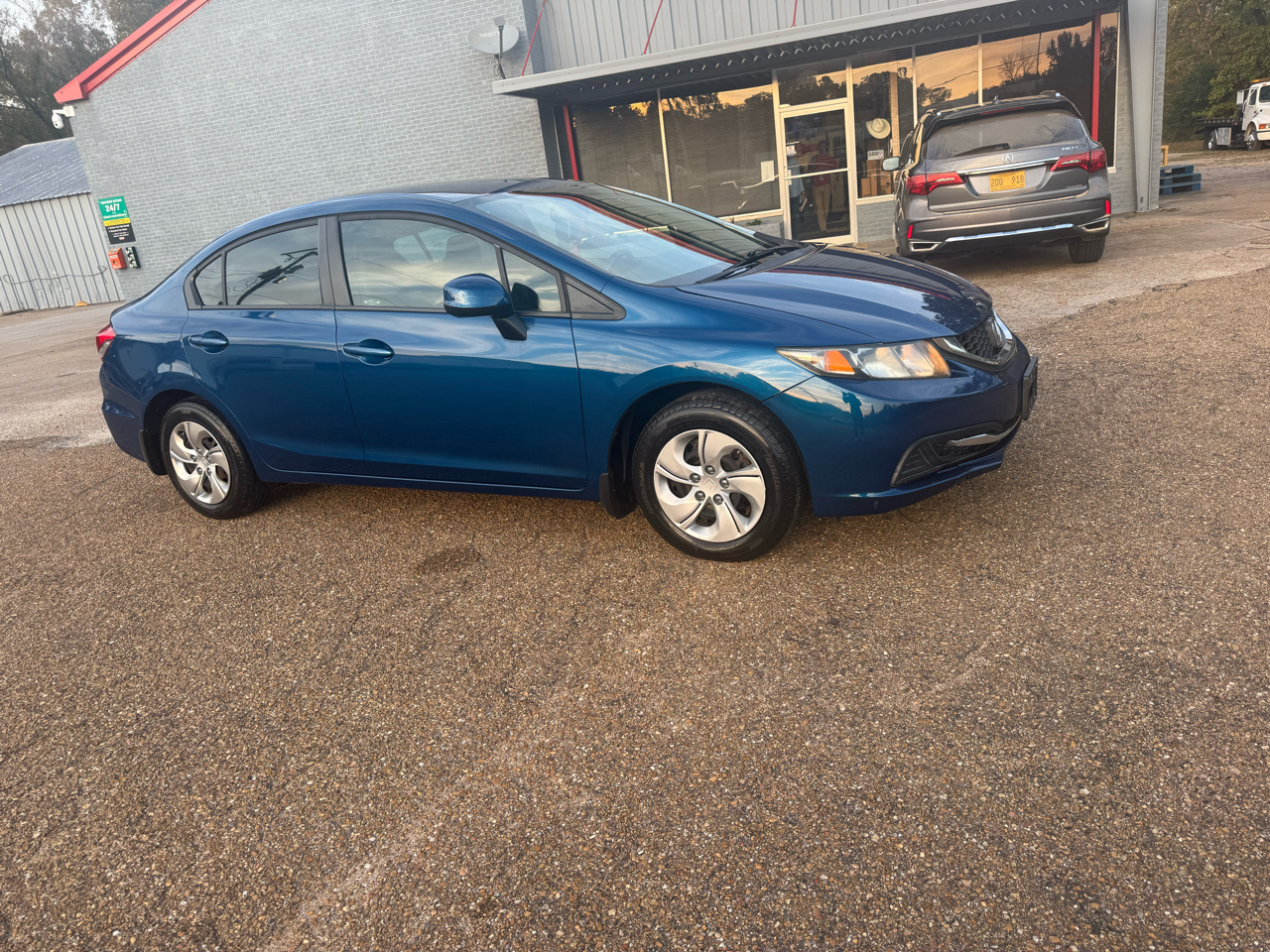 Honda Civic LX Sedan 5-Speed AT 2013