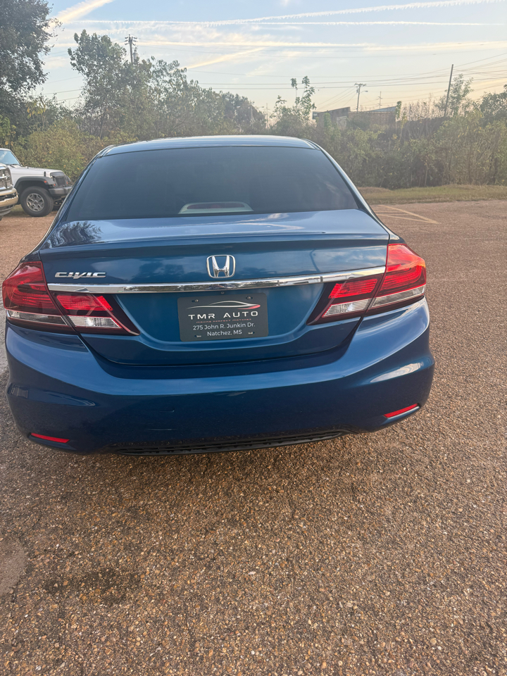 Honda Civic LX Sedan 5-Speed AT 2013