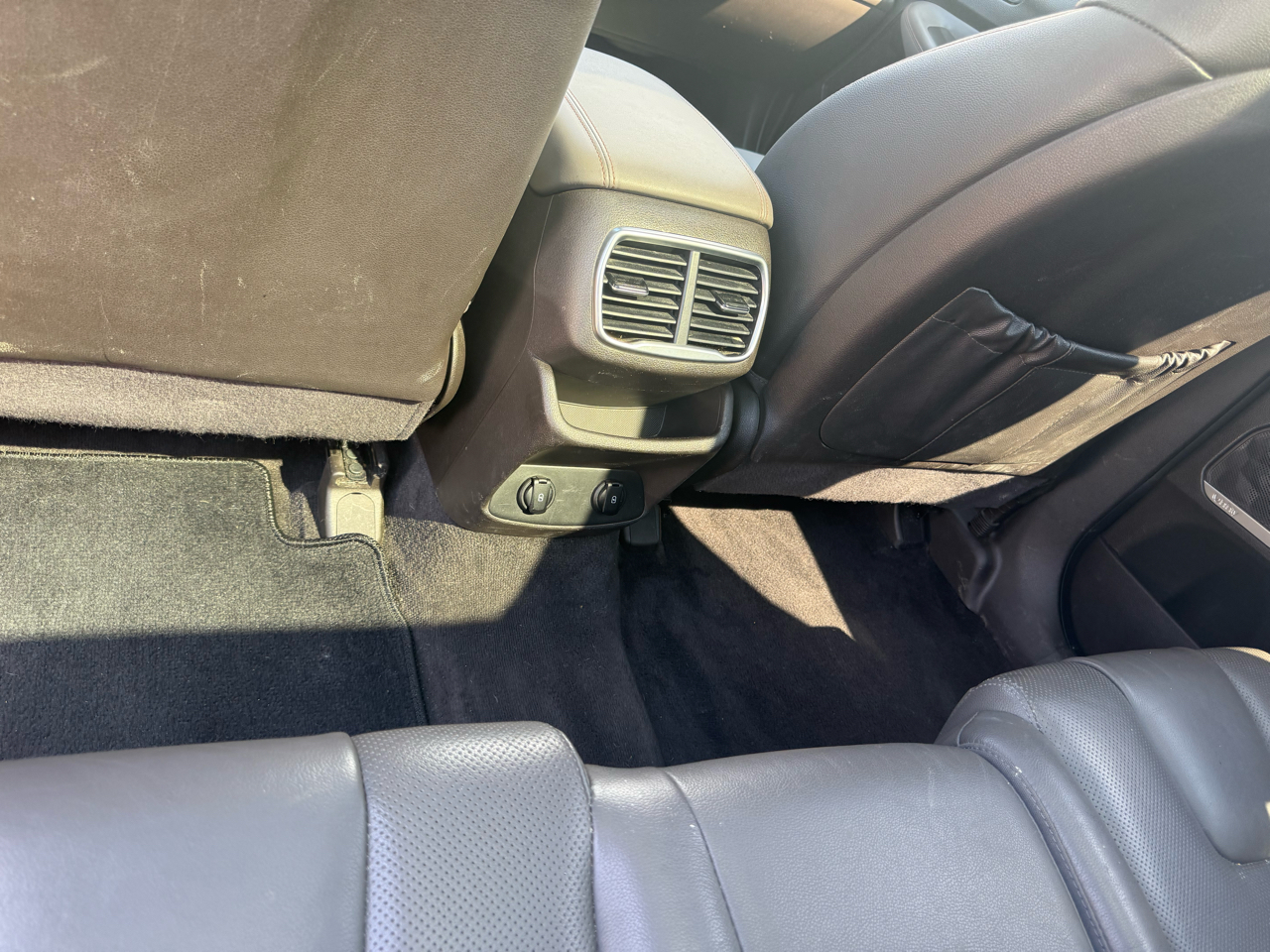 Hyundai Santa Fe SEL 2.0T w/Convenience and Premium Packages 2020