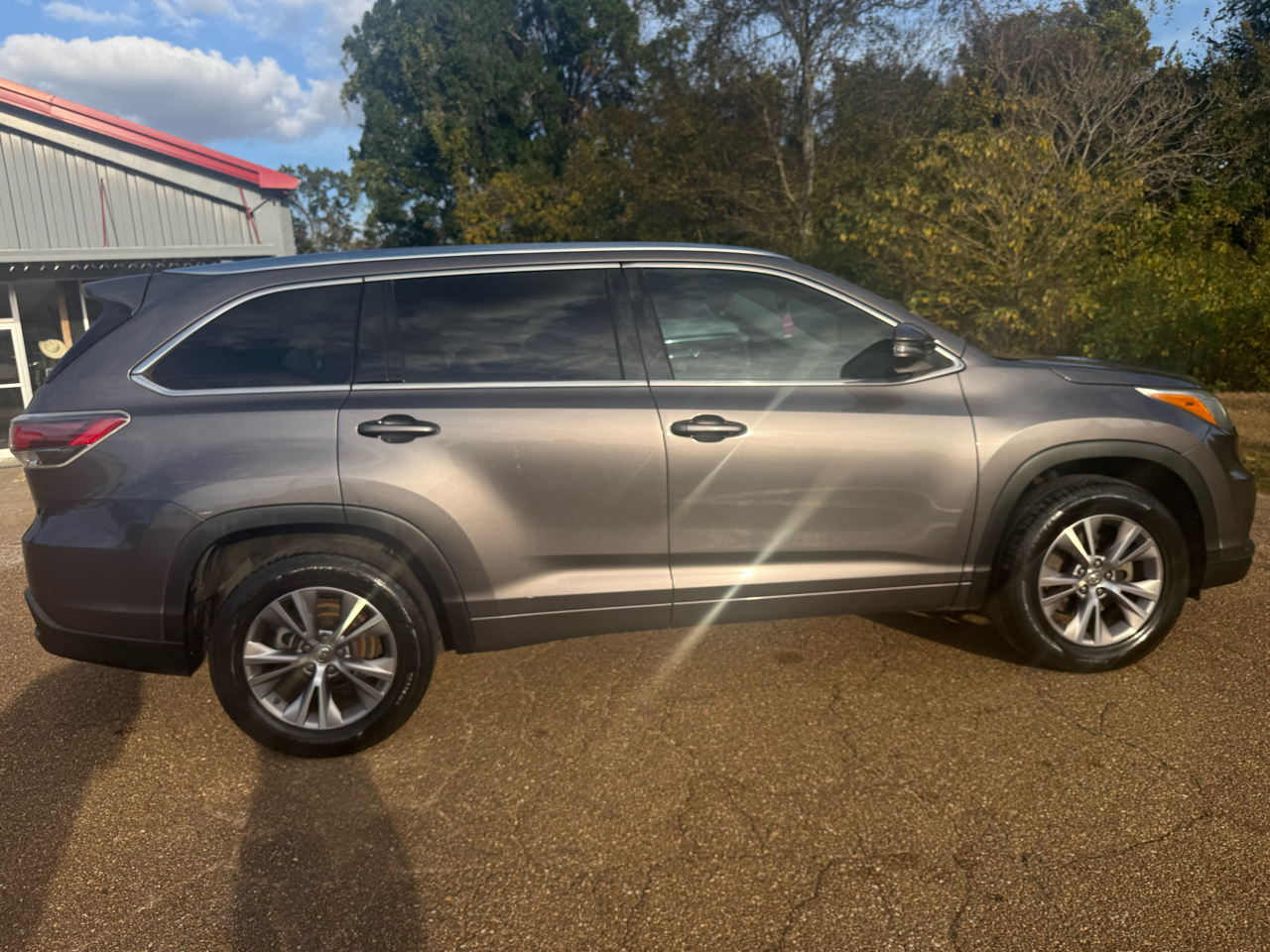 Toyota Highlander XLE FWD V6 2015