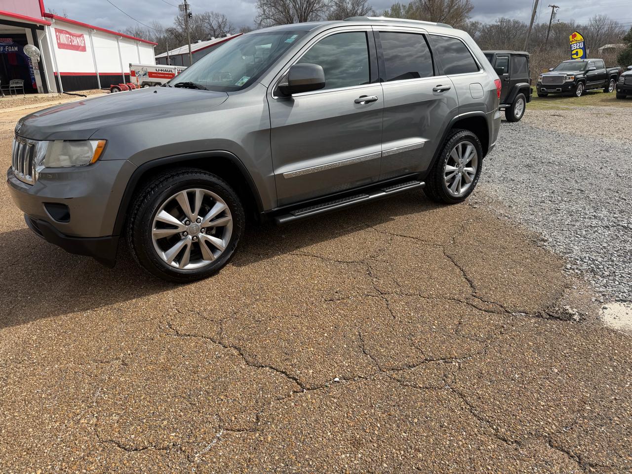 Jeep Grand Cherokee Laredo 2WD 2013