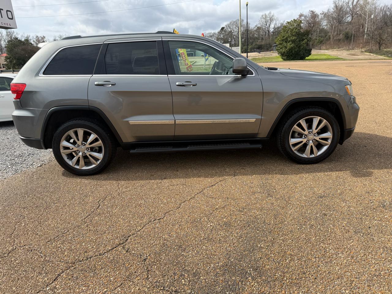 Jeep Grand Cherokee Laredo 2WD 2013