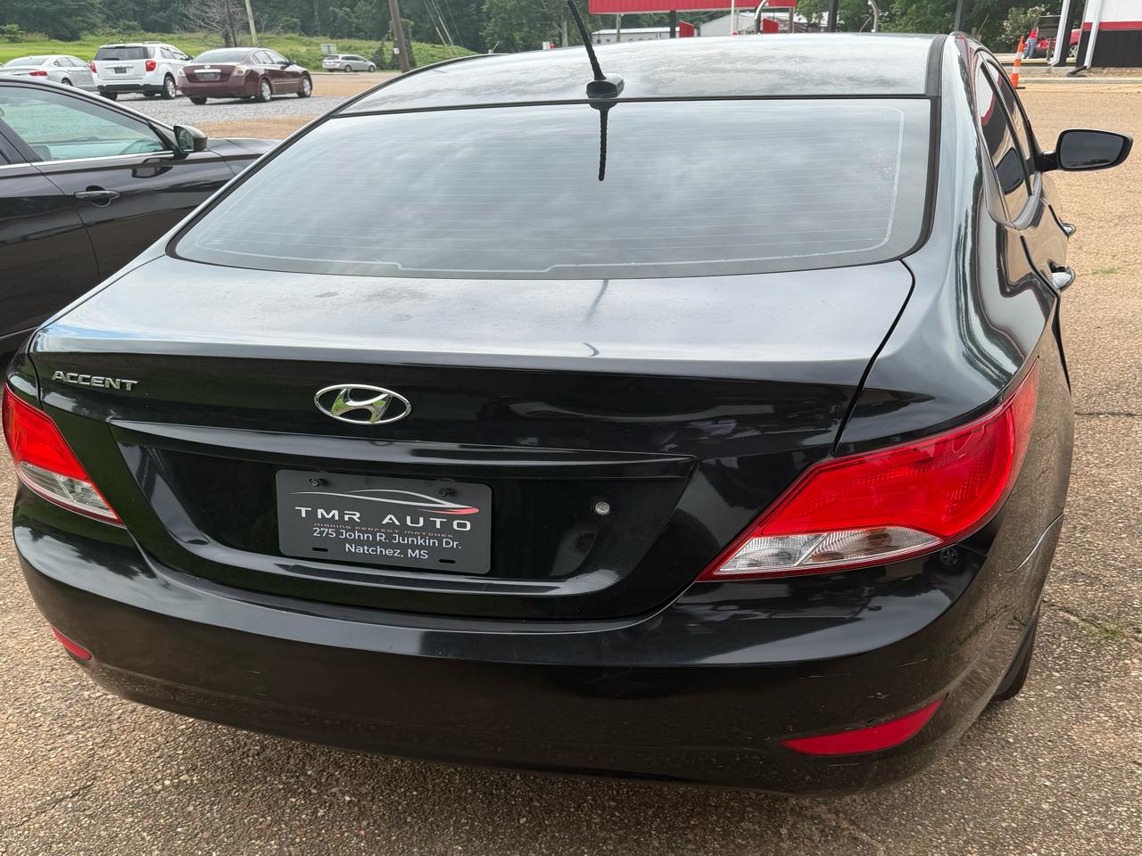 Hyundai Accent SE 4-Door 6A 2016