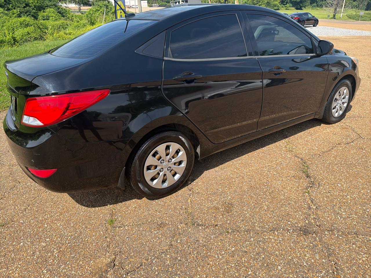 Hyundai Accent SE 4-Door 6A 2016
