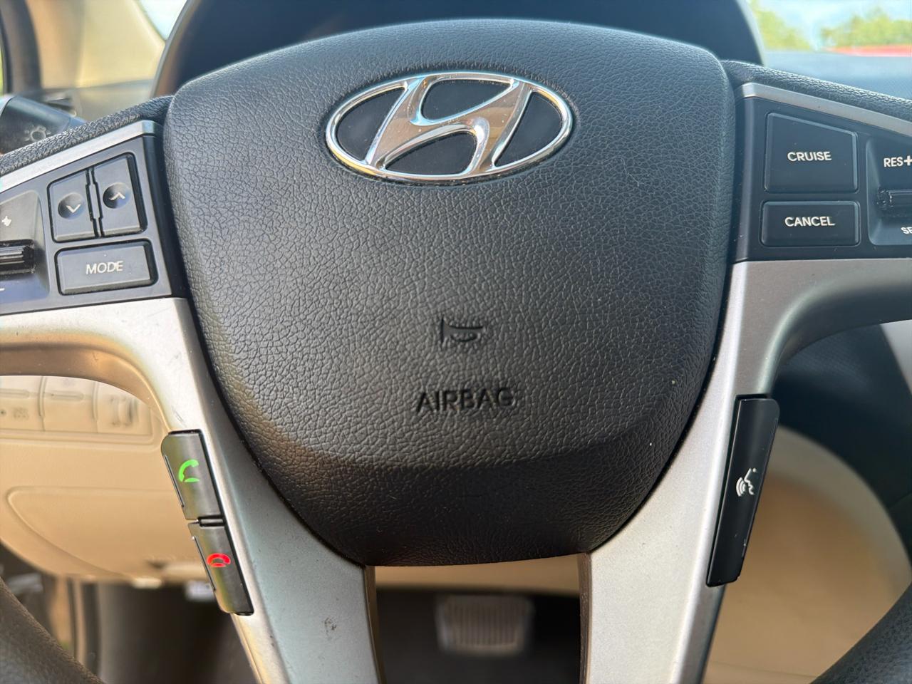 Hyundai Accent SE 4-Door 6A 2016