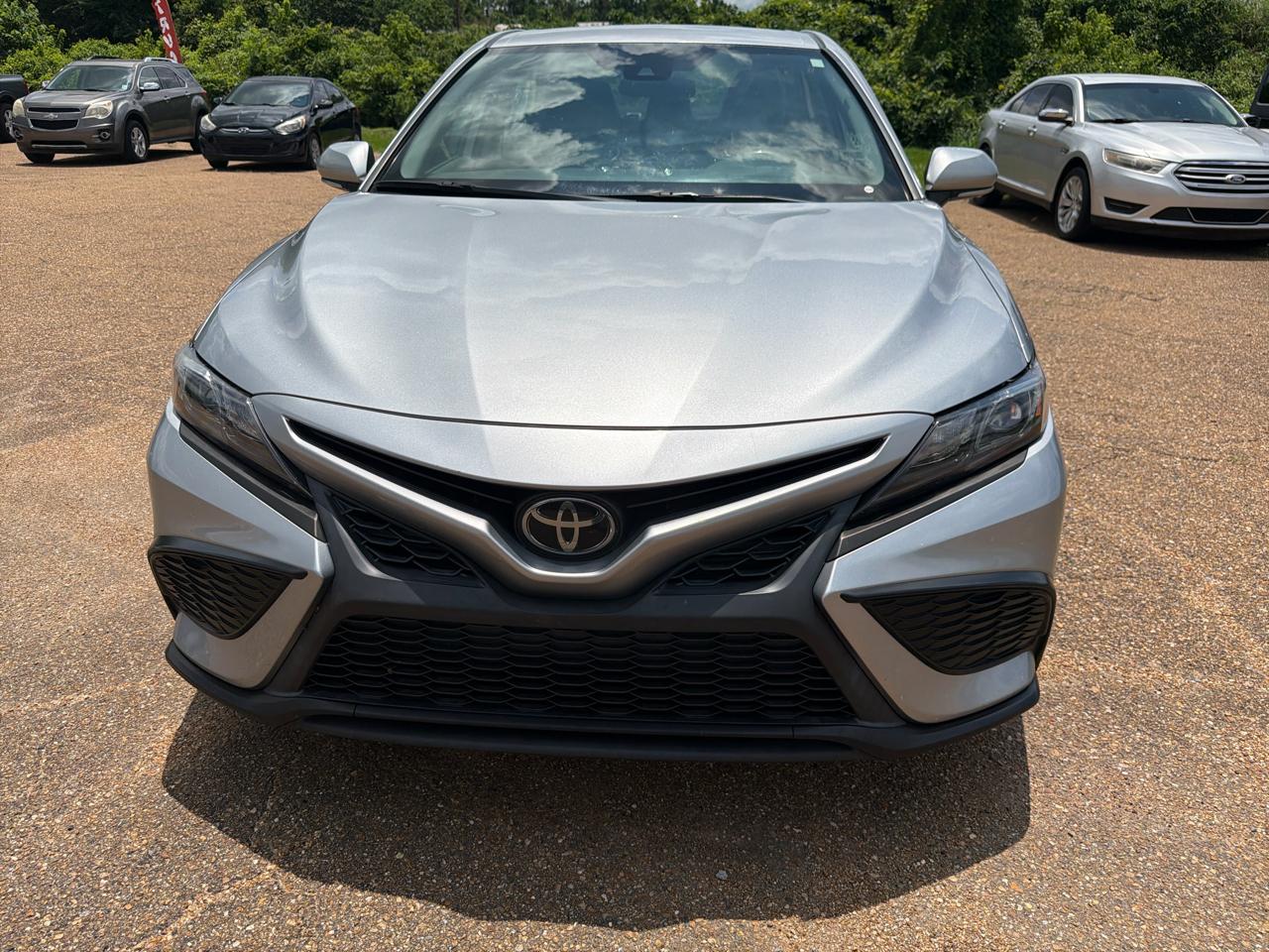 Toyota Camry SE 2022