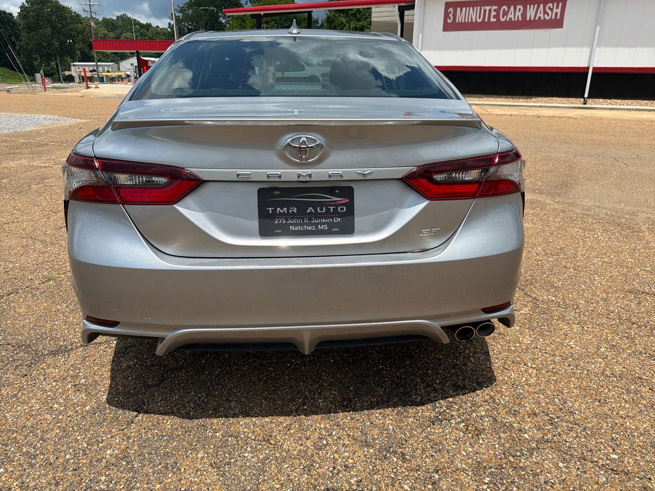 Toyota Camry SE 2022
