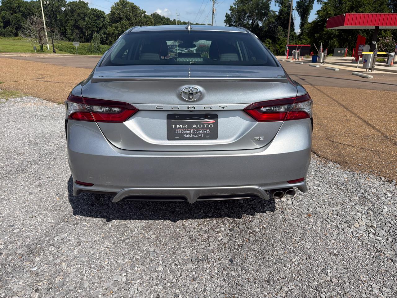 Toyota Camry SE 2022
