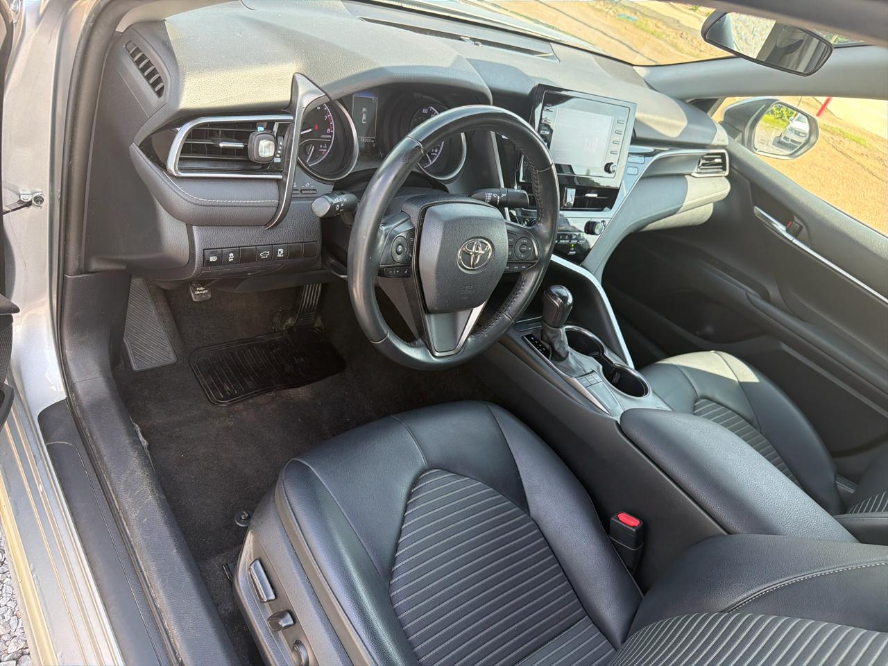 Toyota Camry SE 2022