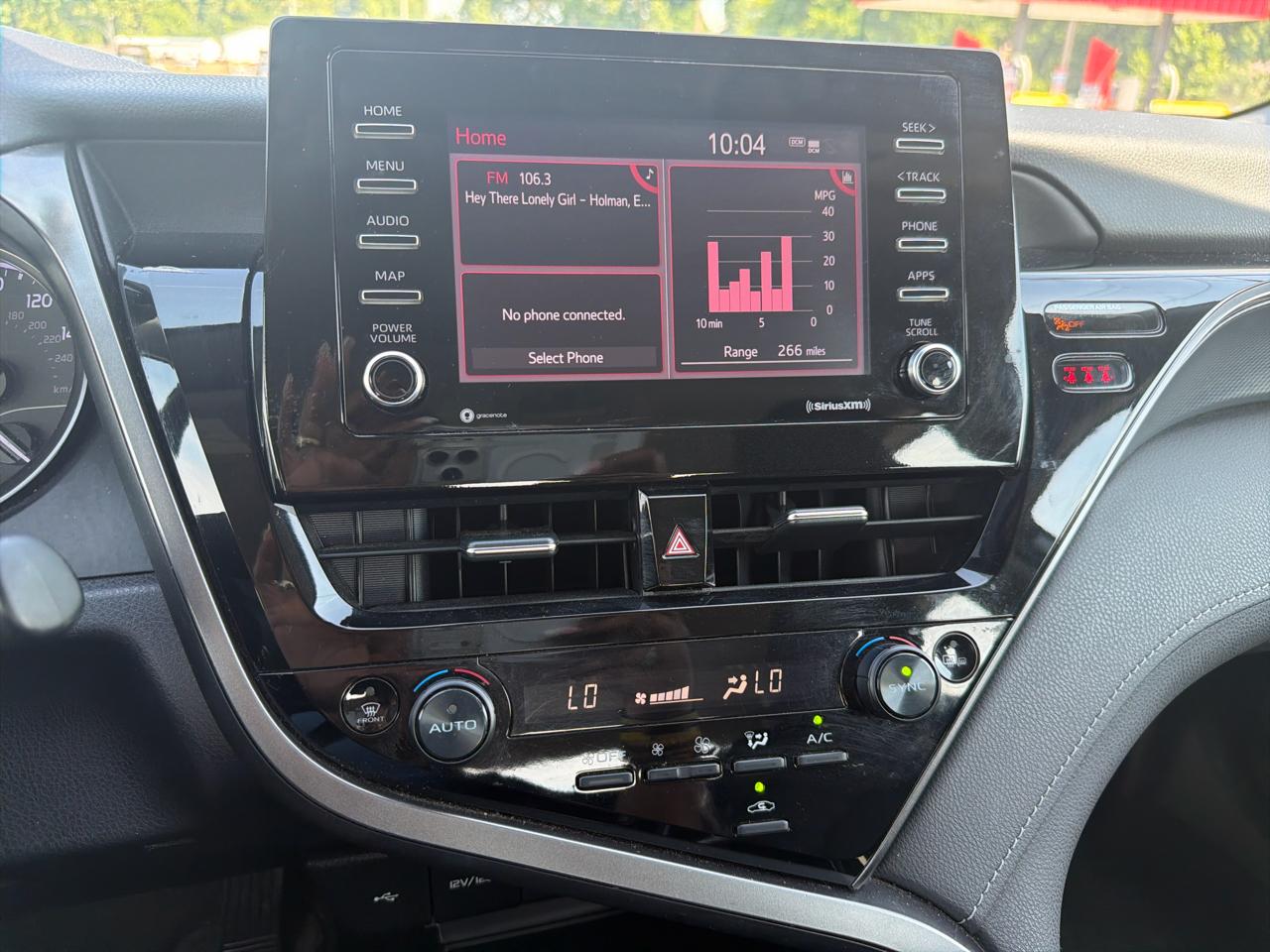 Toyota Camry SE 2022