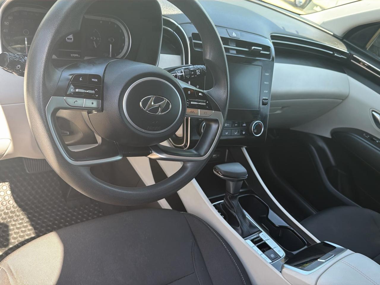 Hyundai Tucson SE 2022