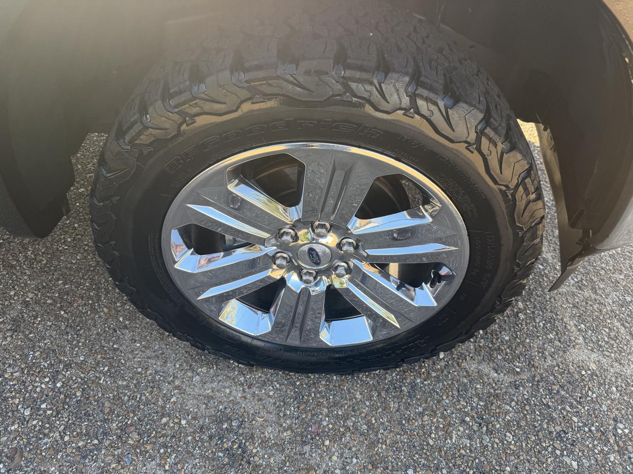 Ford F-150 SuperCrew 139" Lariat 4WD 2018