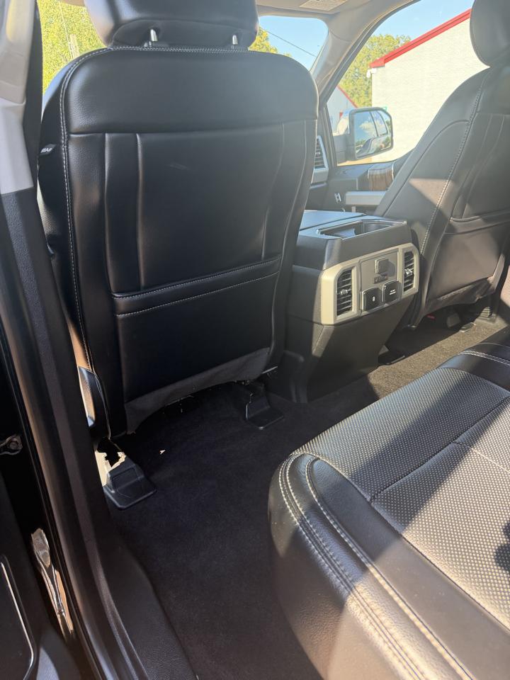 Ford F-150 SuperCrew 139" Lariat 4WD 2018