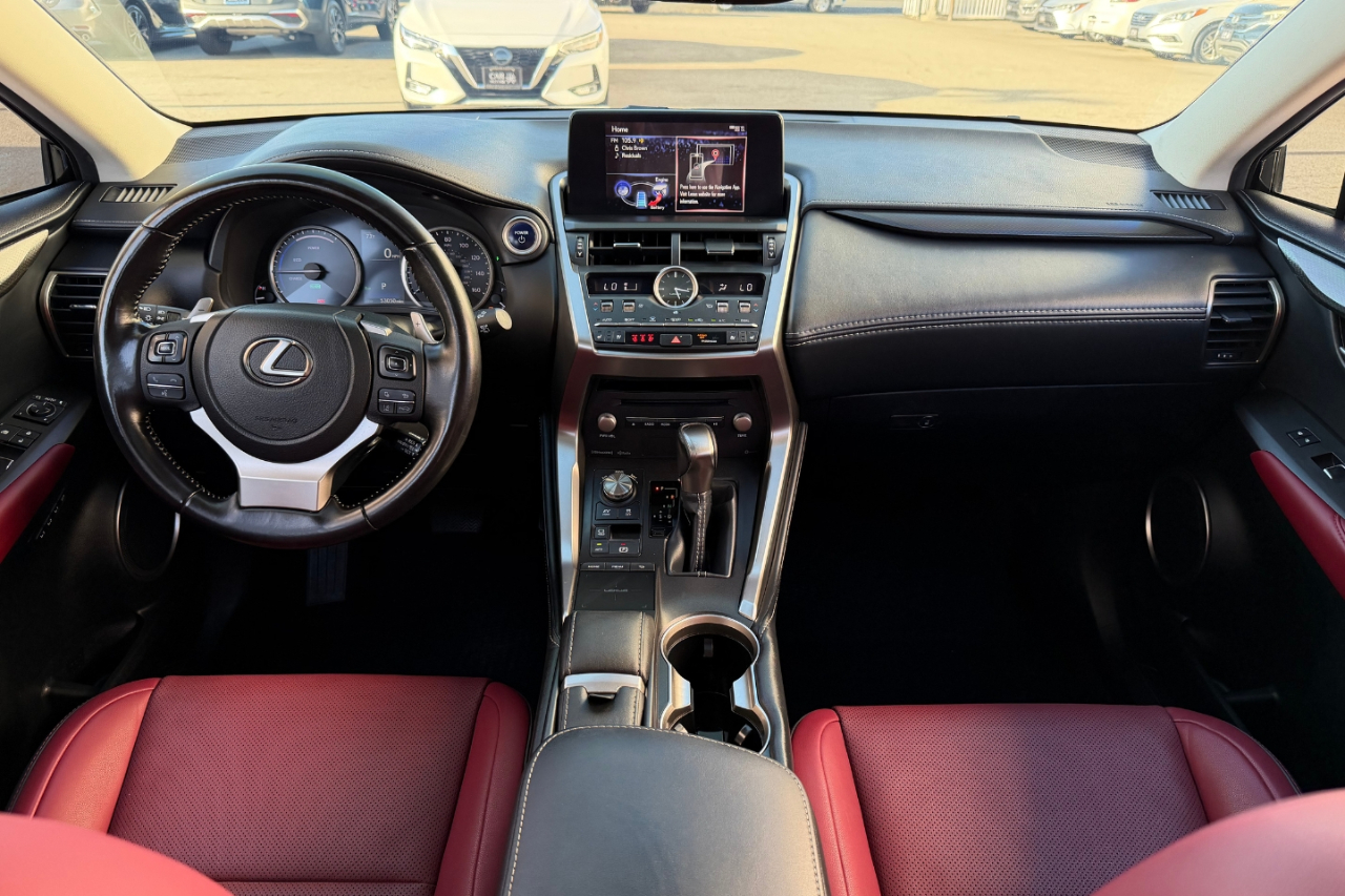 2021 Lexus NX 300h Premium photo 7