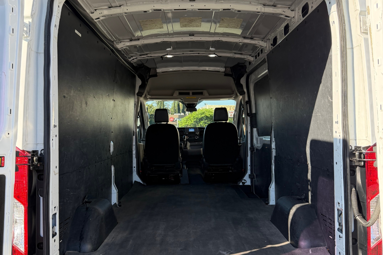 2020 Ford Transit Van photo 15