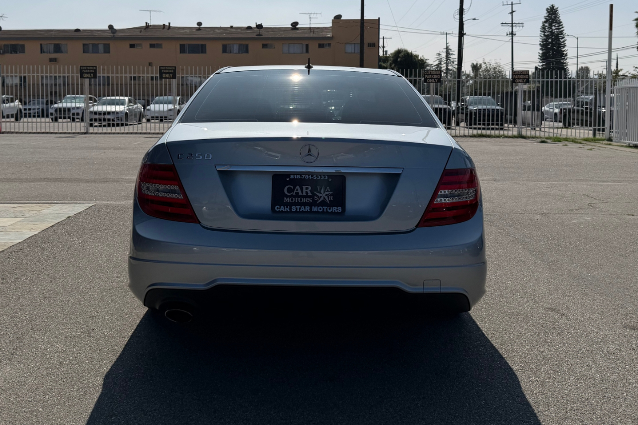 Mercedes-Benz C-Class C250 Luxury Sedan 2014 Mercedes-Benz C-Class C250 Luxury Sedan 2014
