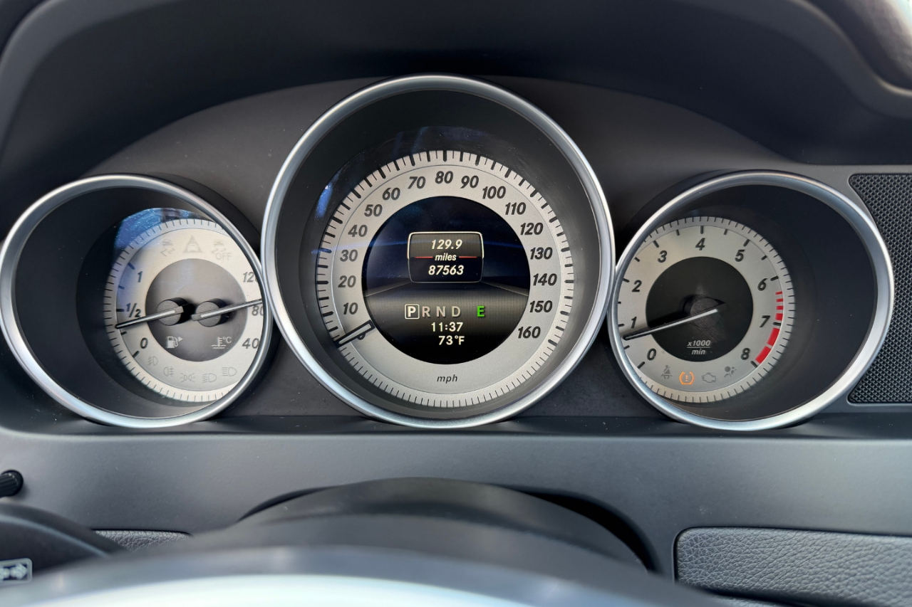 Mercedes-Benz C-Class C250 Luxury Sedan 2014 Mercedes-Benz C-Class C250 Luxury Sedan 2014